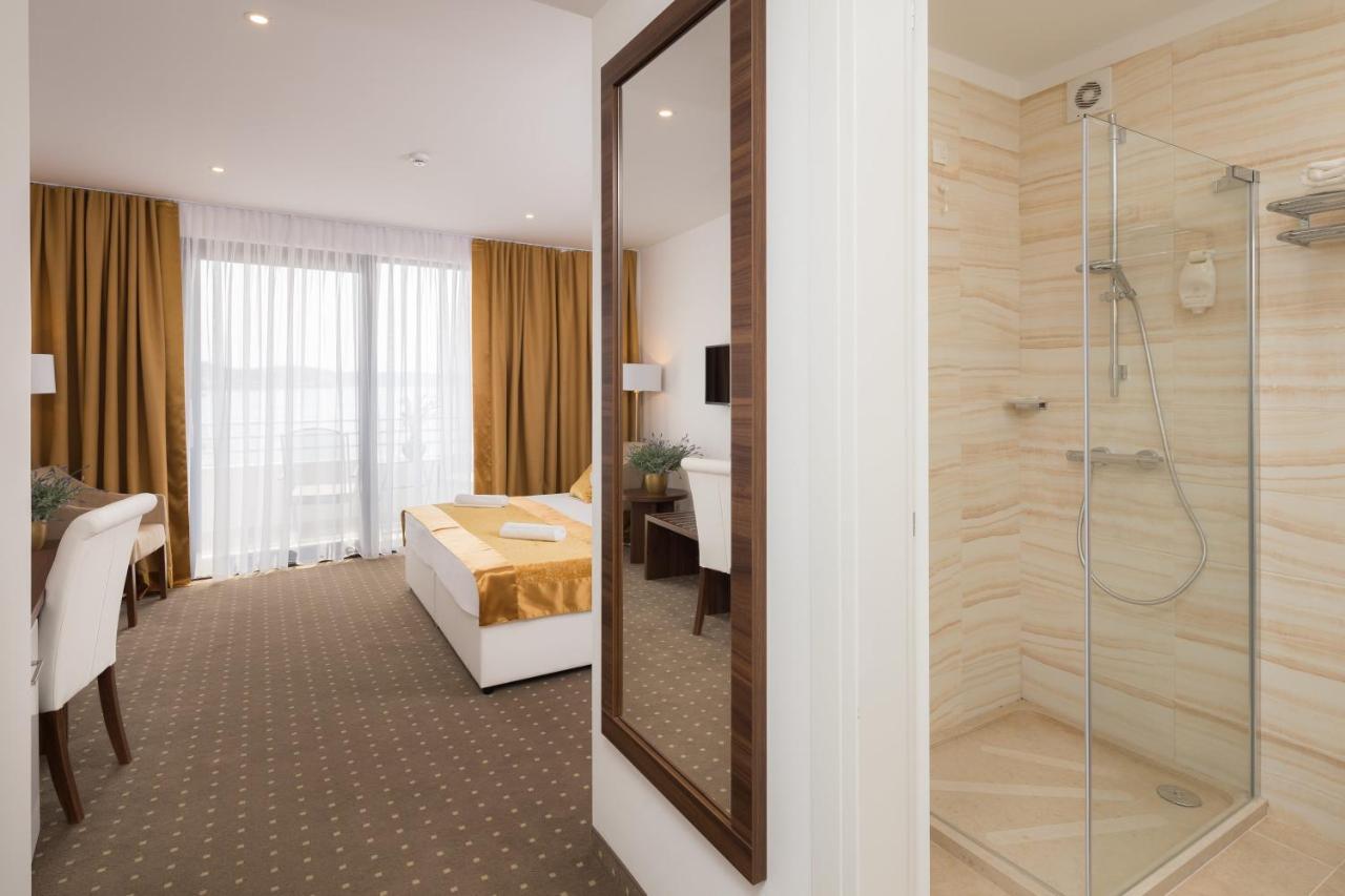 Hotel Perla Rogoznica  Exteriér fotografie